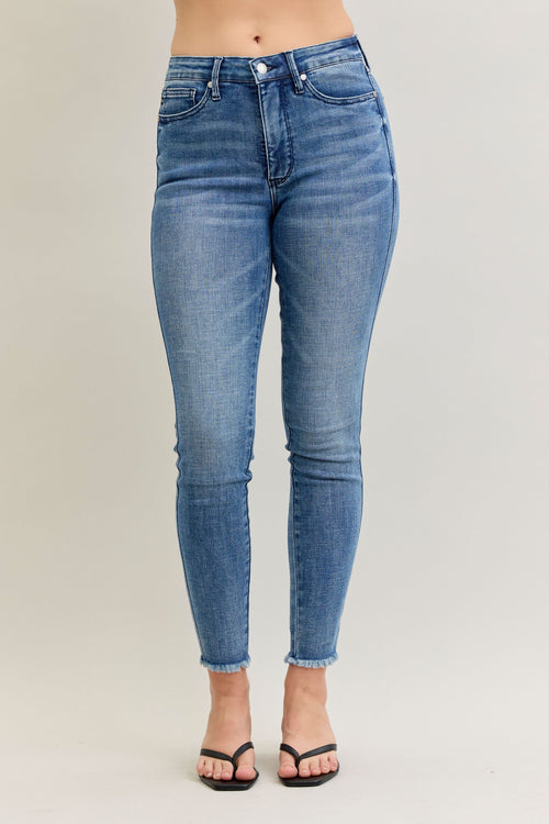 Judy Blue Lia Tummy Control Skinny Jeans (Medium Wash)