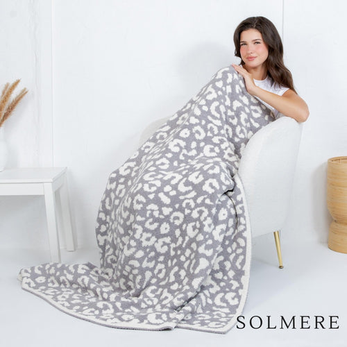 Luxe Microfiber Blanket (Grey Leopard)