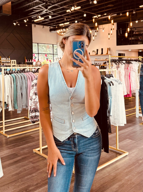 Talon Denim Vest (Light Wash)