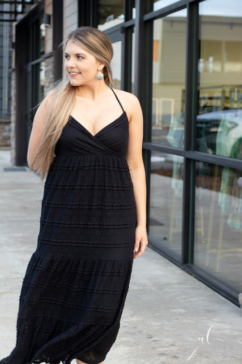 Luna Lace Maxi Dress (Black)