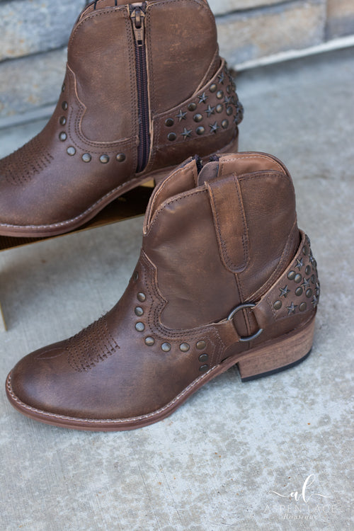 Calido Boots (Brown)