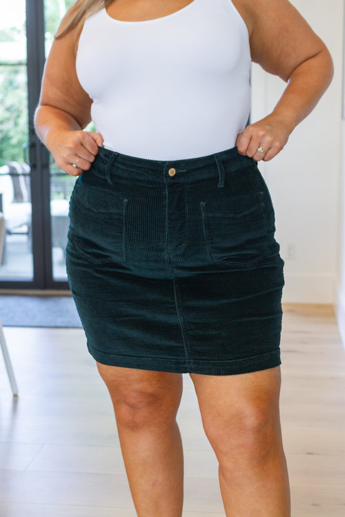 *Online Exclusive* Judy Blue Melinda Corduroy Patch Pocket Skirt (Emerald)