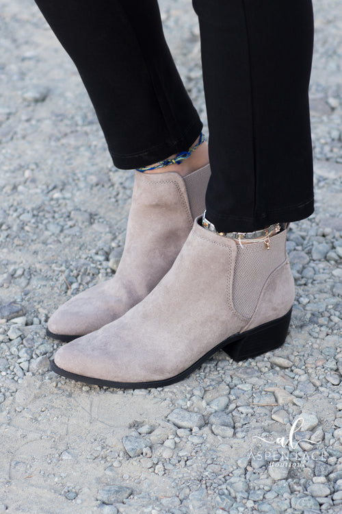 *Final Sale* Brynlee Booties (Grey)