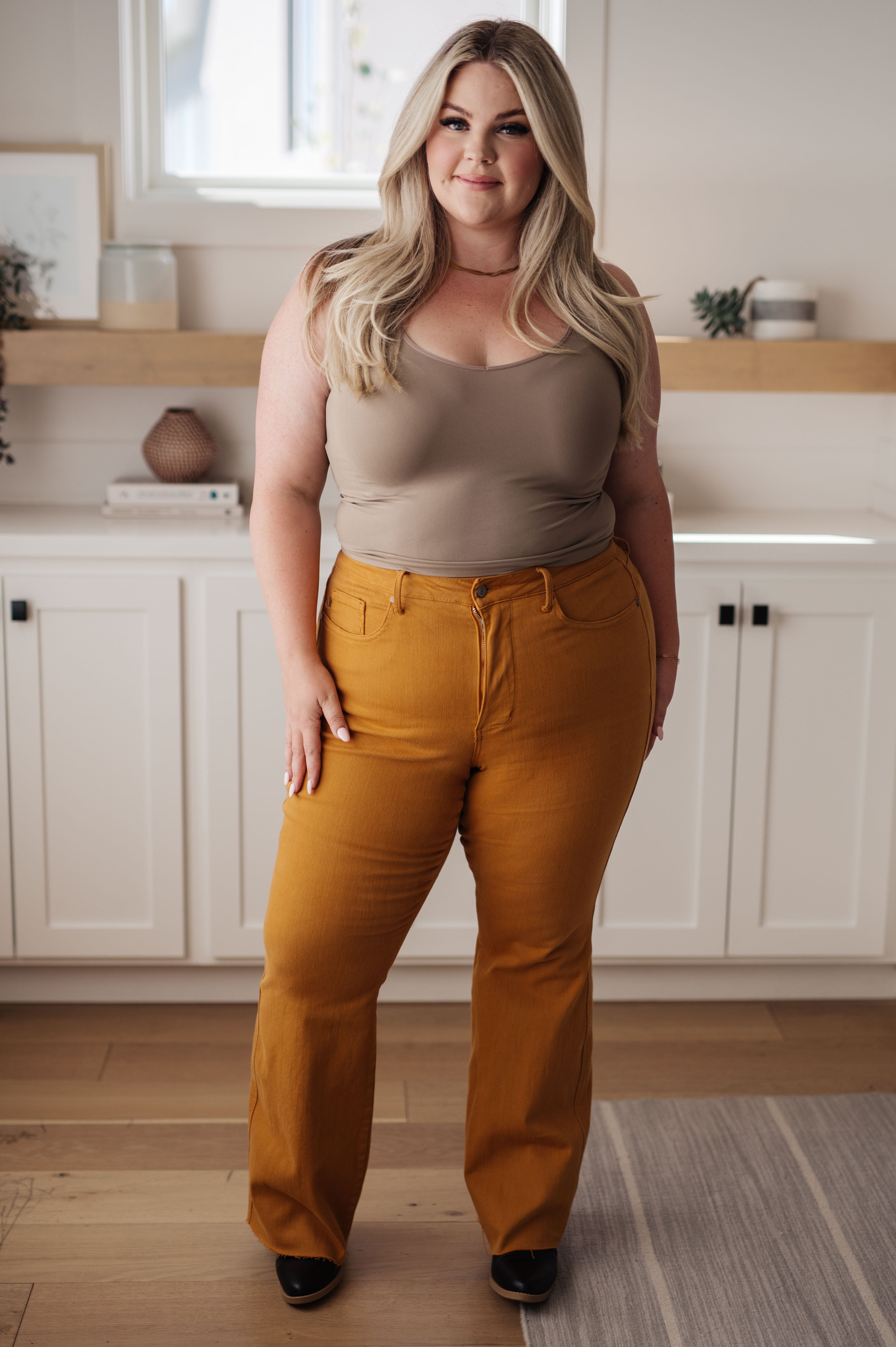 *Online Exclusive* Judy Blue Melinda Control Top Flare Jeans (Marigold)