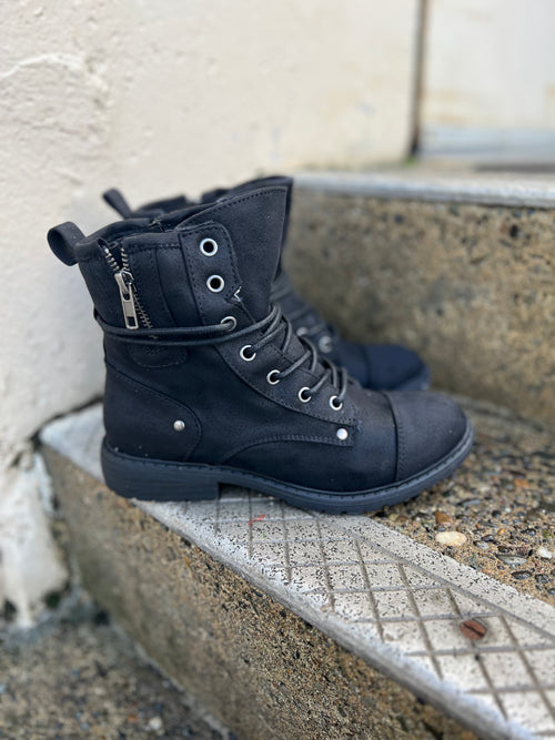 Kenia Boots (Black)