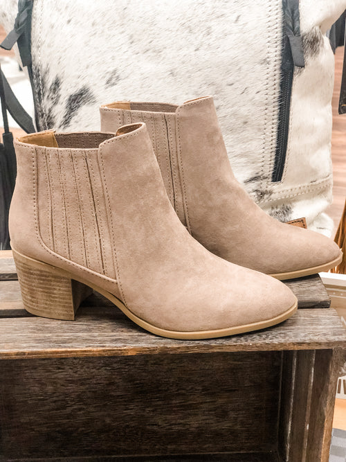 *Outlet* Shiloh Booties (Taupe)