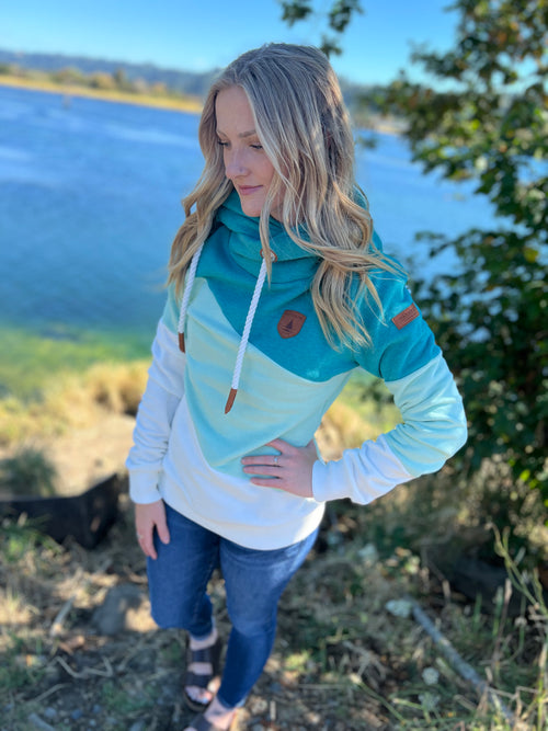 Wanakome Selene Hoodie (Lake Mix)