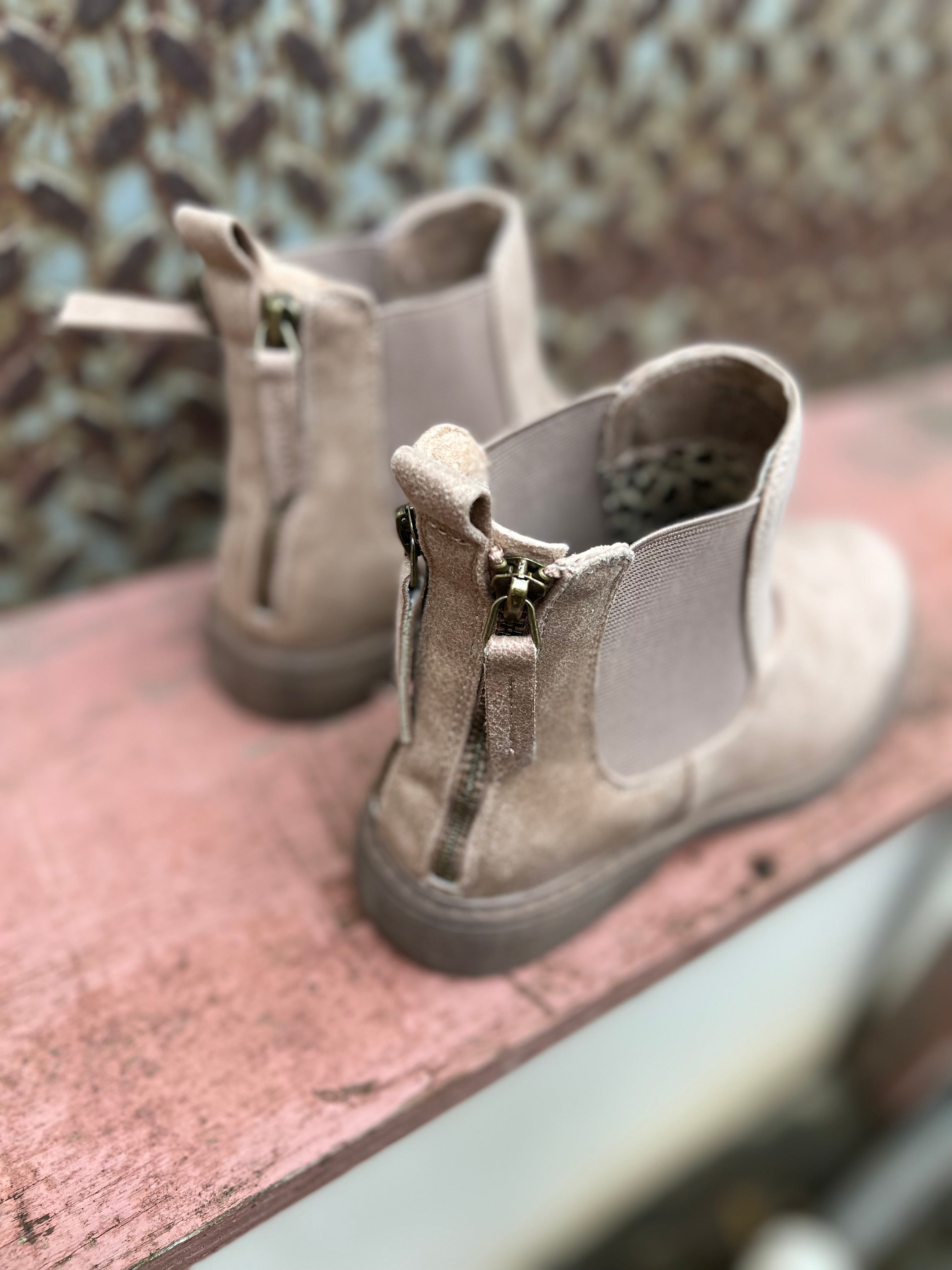 *Outlet* Vienna Booties (Natural)