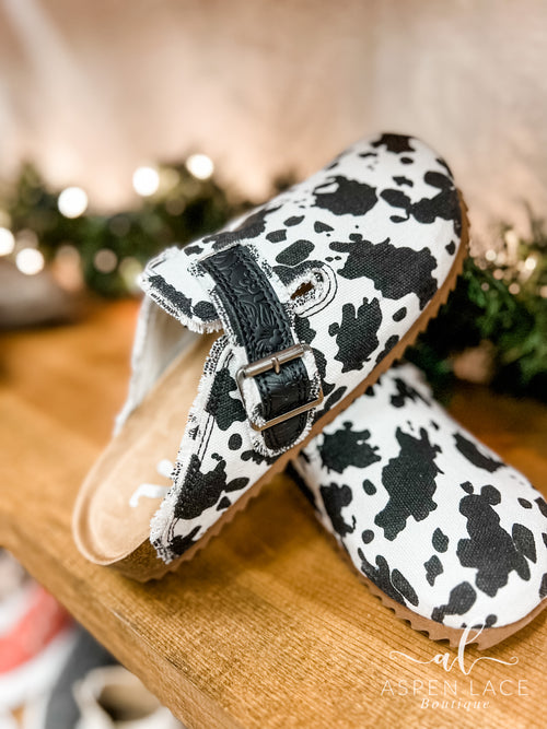 *Outlet* Tooled Picnic Slides (Cow)