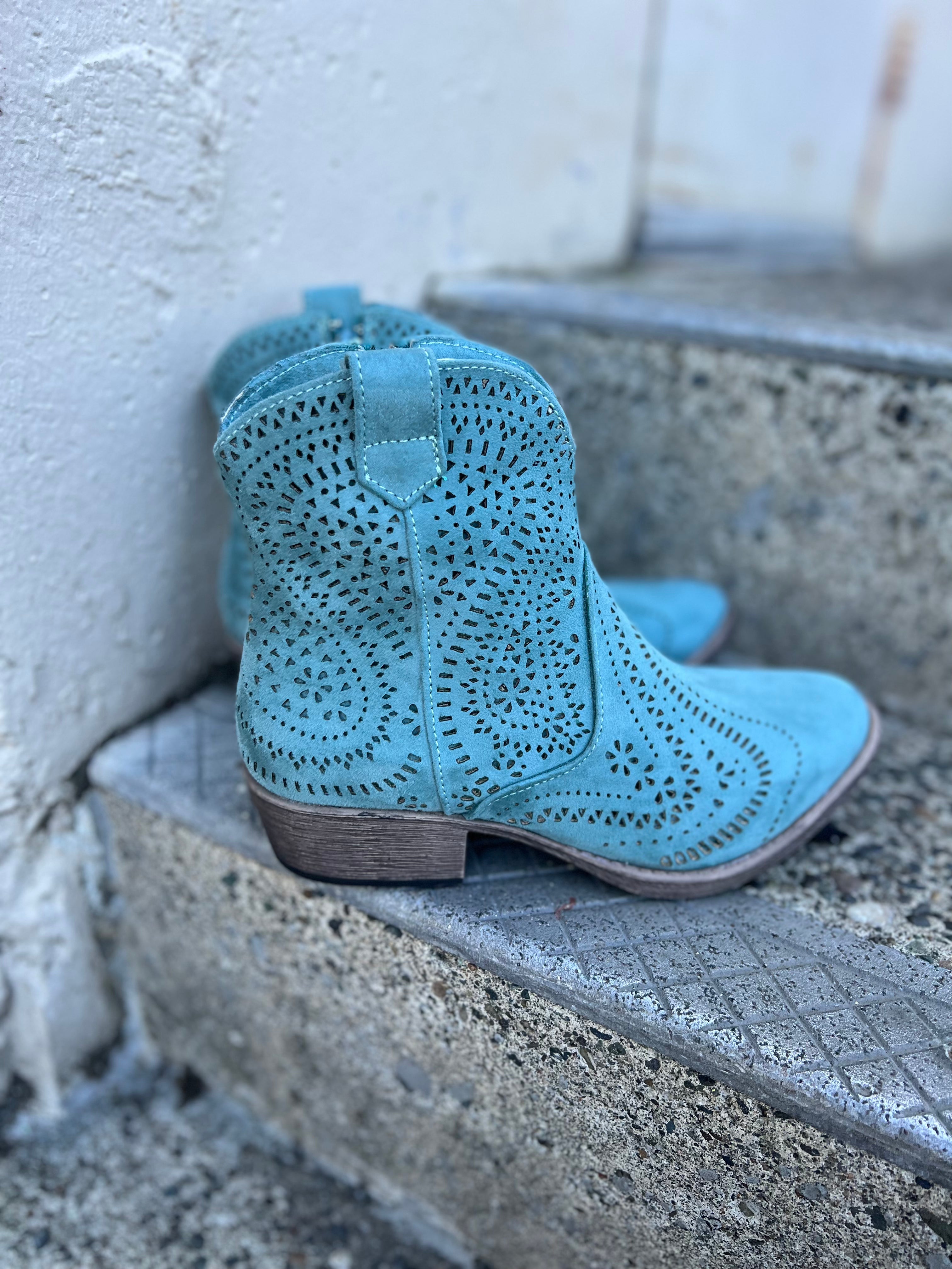 Zest Boots (Turquoise)
